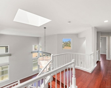1068 Pacific Hill St - Photo Thumbnail 43