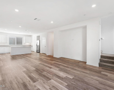 14055 Ruby Lane - Photo Thumbnail 9