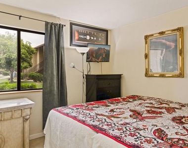 31200 Landau Boulevard - Photo Thumbnail 12