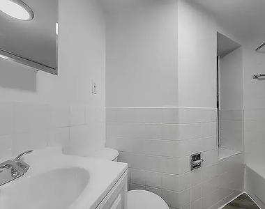 49th Street/10th Avenue - Photo Thumbnail 7