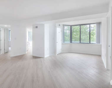 1415 North Taft Street - Photo Thumbnail 84