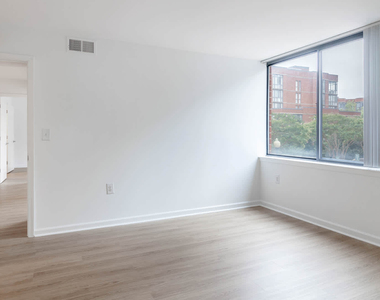 1415 North Taft Street - Photo Thumbnail 58