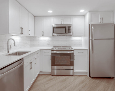 1415 North Taft Street - Photo Thumbnail 60