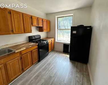 1040 Nostrand Avenue - Photo Thumbnail 3