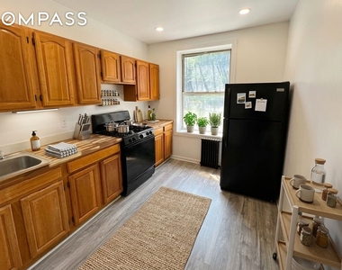 1040 Nostrand Avenue - Photo Thumbnail 2