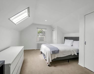 1055 Jefferson Street - Photo Thumbnail 11