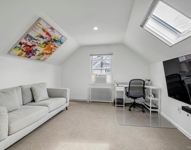 1055 Jefferson Street - Photo Thumbnail 13