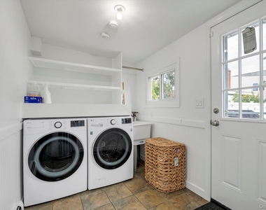 1055 Jefferson Street - Photo Thumbnail 6