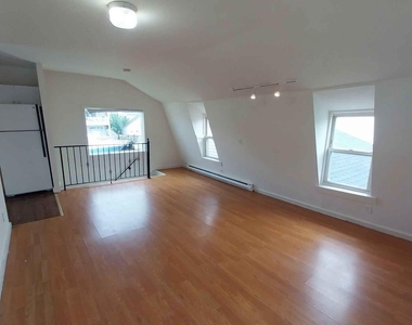 429 Guy Lombardo Avenue - Photo Thumbnail 2