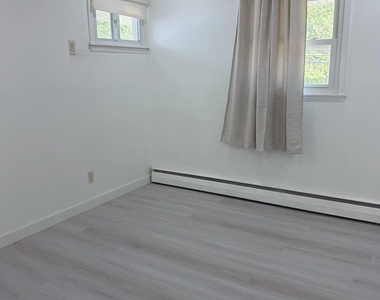 10 Kings Park Road - Photo Thumbnail 6
