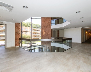 1 Ipswich Avenue - Photo Thumbnail 3