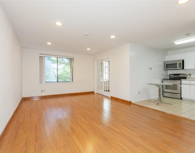 1 Ipswich Avenue - Photo Thumbnail 5