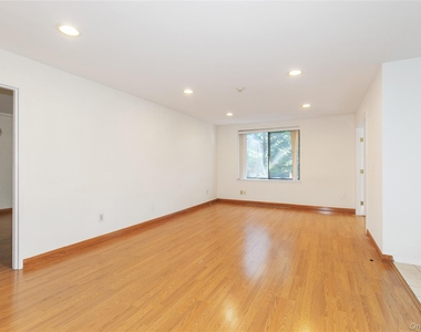 1 Ipswich Avenue - Photo Thumbnail 4