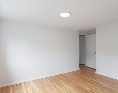 59 Wood Street - Photo Thumbnail 10