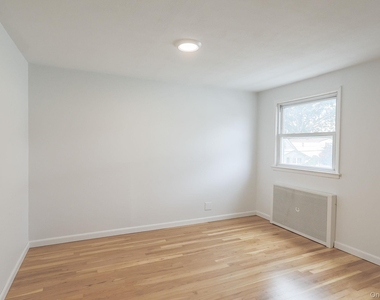 59 Wood Street - Photo Thumbnail 12