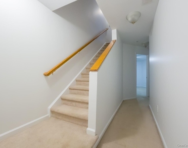 212 Viewpoint Terrace - Photo Thumbnail 7