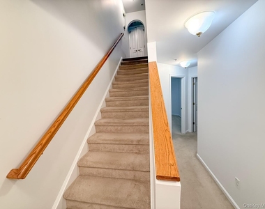 212 Viewpoint Terrace - Photo Thumbnail 6