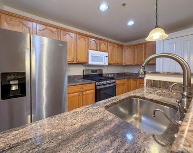 212 Viewpoint Terrace - Photo Thumbnail 2