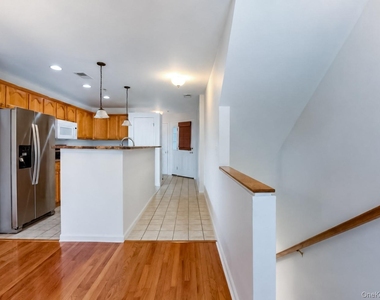 212 Viewpoint Terrace - Photo Thumbnail 1