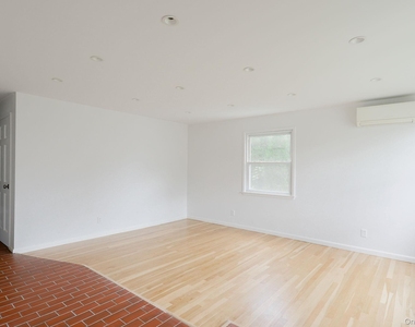 59 Wood Street - Photo Thumbnail 3