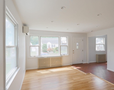 59 Wood Street - Photo Thumbnail 2