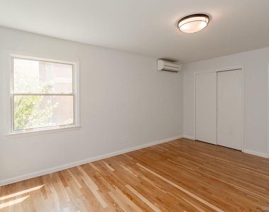 59 Wood Street - Photo Thumbnail 12