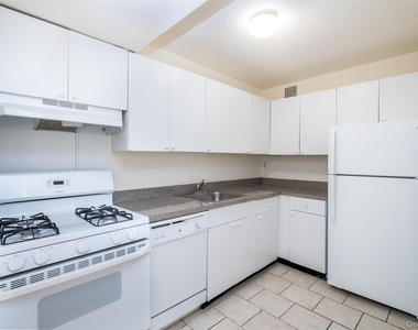 125 Lake Street - Photo Thumbnail 21