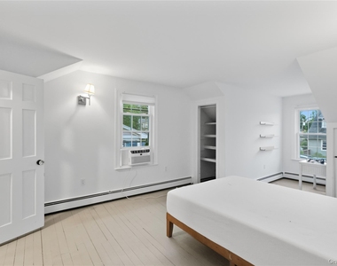 11 Bay Street - Photo Thumbnail 11
