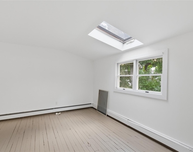 11 Bay Street - Photo Thumbnail 13