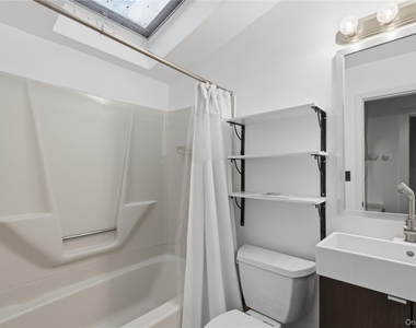 11 Bay Street - Photo Thumbnail 14