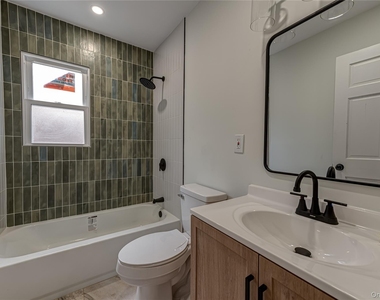 2528 Marshall Avenue - Photo Thumbnail 11