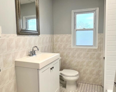 39 Chapman Place - Photo Thumbnail 1