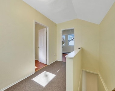 39 Chapman Place - Photo Thumbnail 12