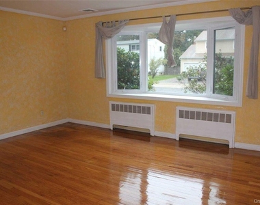 7 Beatrice Avenue - Photo Thumbnail 1