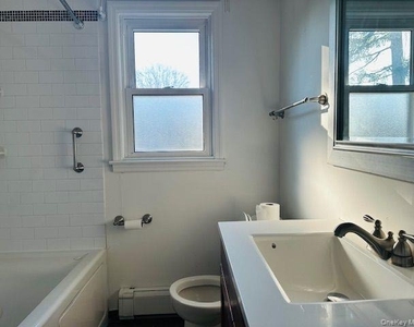 7 Beatrice Avenue - Photo Thumbnail 10