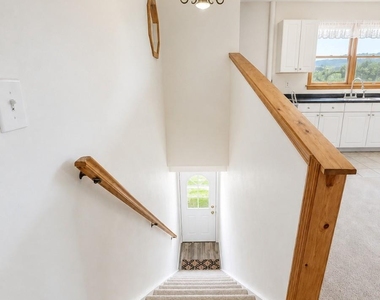 126 Jackson Avenue - Photo Thumbnail 2