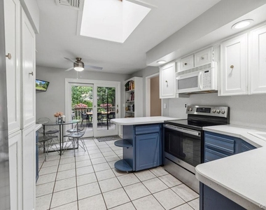 44 Palisades Court - Photo Thumbnail 9