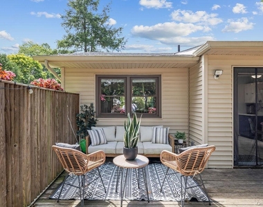 44 Palisades Court - Photo Thumbnail 20