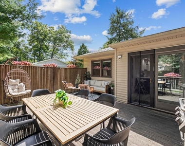 44 Palisades Court - Photo Thumbnail 18