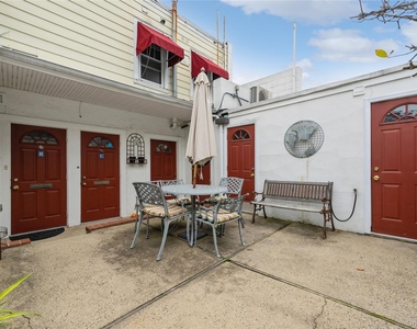 51 Spring Street - Photo Thumbnail 5