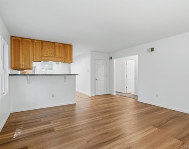 131 Hill Road - Photo Thumbnail 9