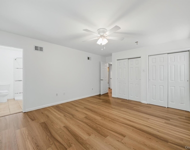 131 Hill Road - Photo Thumbnail 15