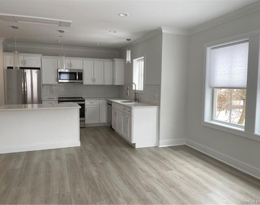 91 Bedford Road - Photo Thumbnail 6