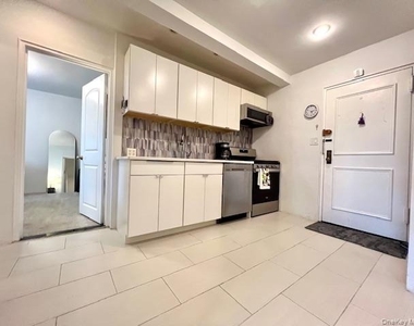 73-03 Bell Boulevard - Photo Thumbnail 8