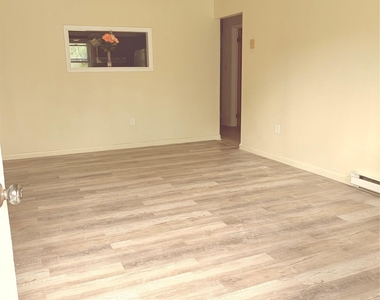 154 N Washington Street - Photo Thumbnail 1