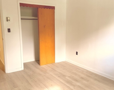 154 N Washington Street - Photo Thumbnail 2