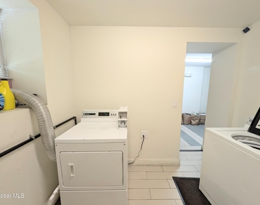 313 State Street - Photo Thumbnail 10