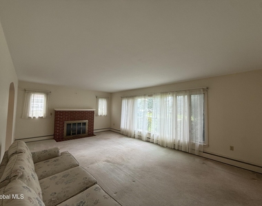 549 Columbia Street Extension - Photo Thumbnail 4