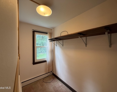 549 Columbia Street Extension - Photo Thumbnail 16
