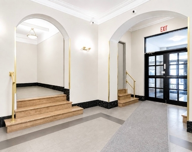 205 W 88th Street - Photo Thumbnail 4